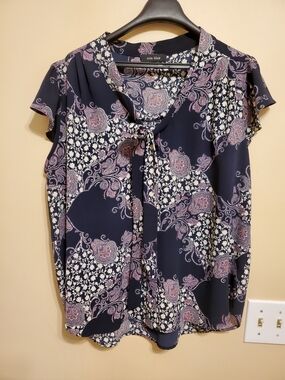 Erin Blair Navy Paisley Tie-Neck Cap Sleeve Blouse